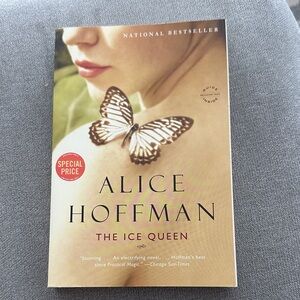 The Ice Queen by Alice Hoffman Paperback